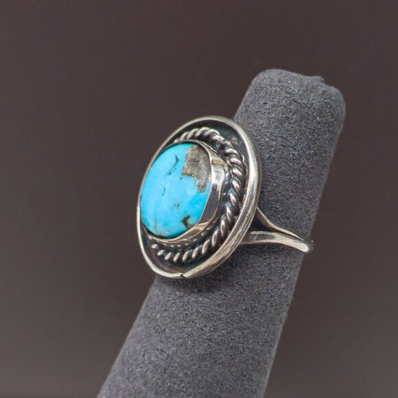 Vintage Sterling Turquoise Coin Ring – Southwest Style, Size 4.25 - Picture 9 of 9